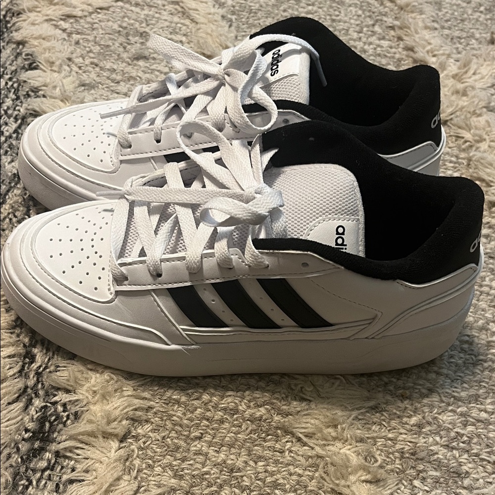 Adidas Women's White & Black Low-Top Sneakers